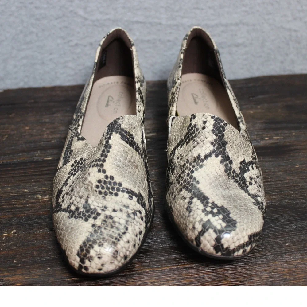 Clarks Faux Snake Print Low Heel Pumps Loafers Ultimate Comfort Women's Size‎ 6M